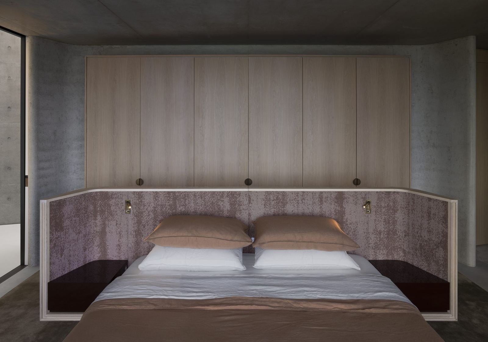 Lurline Bay — bedroom with marble bedhead and coastal light, built by HP Constructions with FJC Studio
